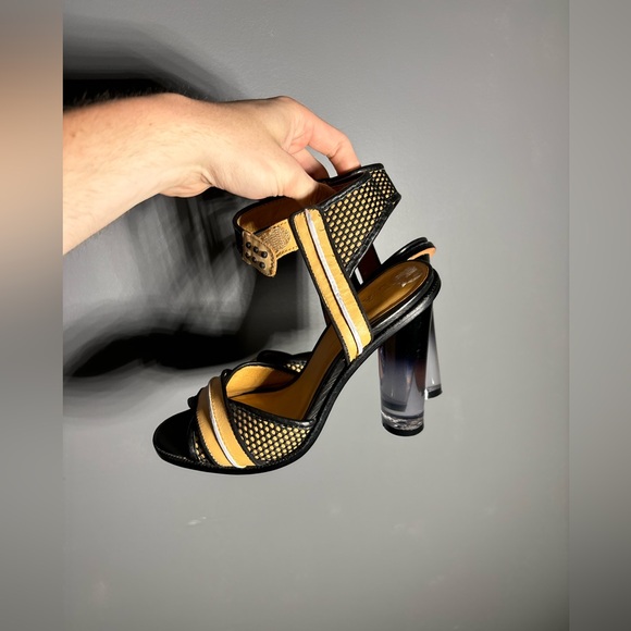 L.A.M.B. Carter Lucite Heel Sandals Womens Size 7.5 - Picture 3 of 7